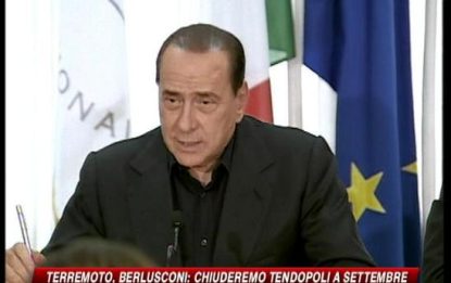 Berlusconi a L'Aquila: "Sono fatto così e non cambio"