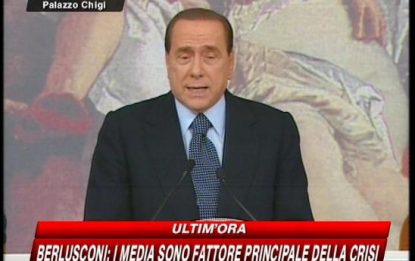 Crisi, Berlusconi: enti internazionali chiudano la bocca