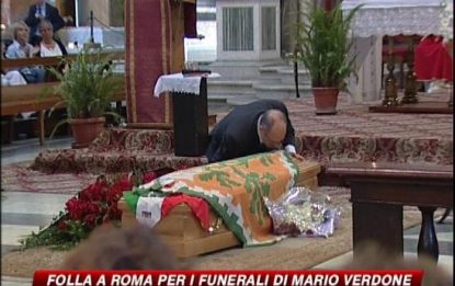 Folla a Roma per i funerali di Mario Verdone