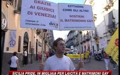 Catania, in migliaia al Sicilia Gay Pride