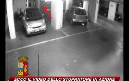 Lo stupratore di Roma in azione: guarda il video