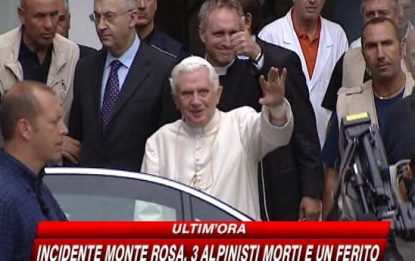 Aosta, il Papa lascia l'ospedale e rientra a Les Combes