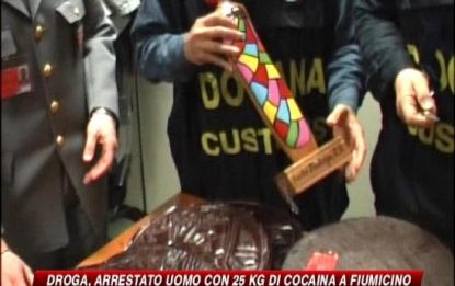 Fiumicino, arrestato italiano con 25 chili di cocaina