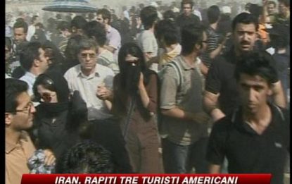 Iran, tre americani arrestati per sconfinamento: è giallo