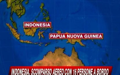 Indonesia, scomparso un aereo con 16 persone a bordo