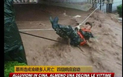 Alluvioni in Cina, almeno 10 vittime