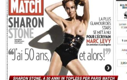 Sharon Stone, a 50 anni in topless per "Paris Match"