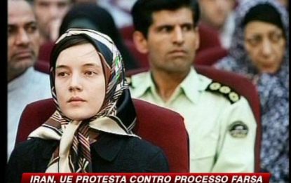 Iran, Clotilde Reiss "confessa" di essere una spia