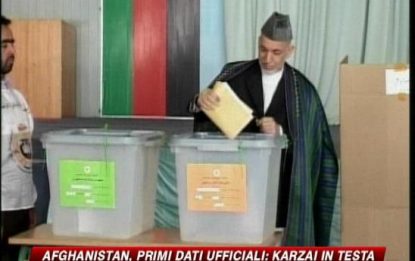 Voto in Afghanistan, i primi risultati premiano Karzai