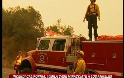 California in fiamme: 4000 abitazioni evacuate