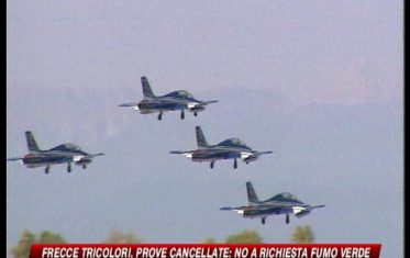 Libia, Frecce Tricolore, polemiche sul fumo verde