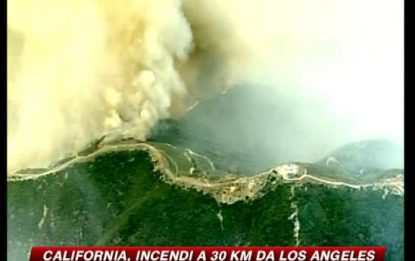 California, le fiamme puntano su Los Angeles