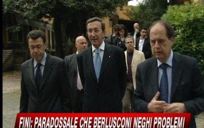 Fini gela Berlusconi: "Non è tutto a posto, anzi..."