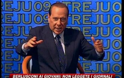 Berlusconi-Fini, lo scontro continua