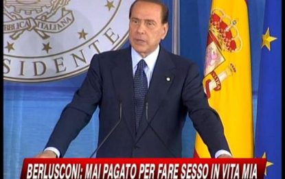 Berlusconi: mai pagato per fare sesso, solo calunnie
