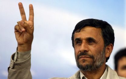 Ahmadinejad sfida Obama: "Dibattito faccia a faccia”