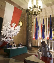 Sfida all’ultimo voto per il futuro della Polonia