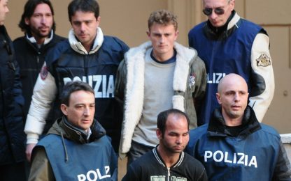 Stupro Caffarella, revocati gli arresti per i due romeni