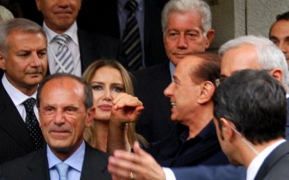 Berlusconi: "Mai pagato una donna"
