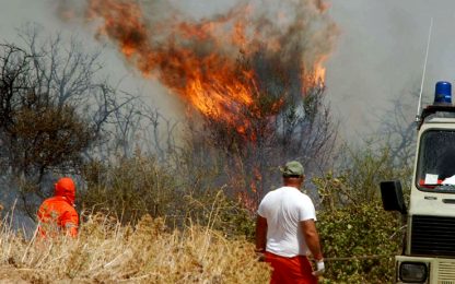 Incendi in Sardegna: due morti