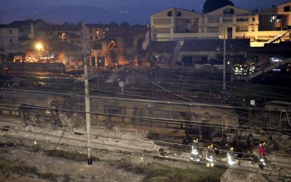 Viareggio, treno esplode in stazione: "E' l'apocalisse"